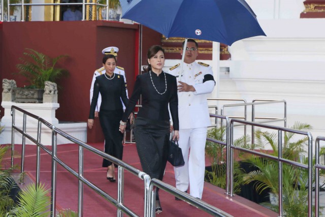 ภาพประทับใจ พระองค์ภาฯ ทรงสวมกอดทูลกระหม่อมหญิงอุบลรัตนฯ