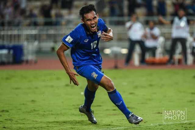ภาพชุด : "ช้างศึก" เก็บแต้มแรกคัดบอลโลก หลังเจ๊าออสซี่ 2-2