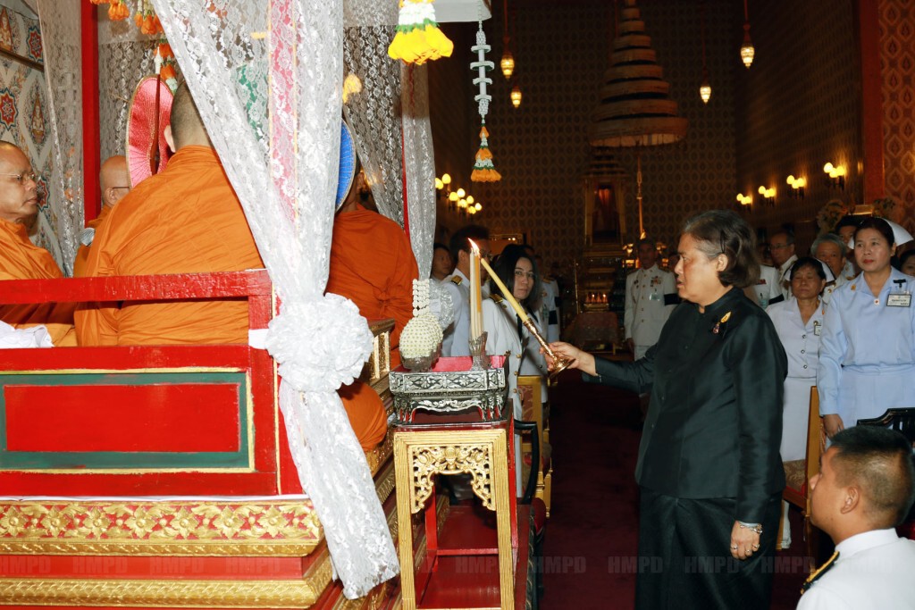 สมเด็จพระเทพฯ เสด็จฯพระพิธีธรรมสวดพระอภิธรรมพระบรมศพ สมเด็จพระเทพฯ เสด็จฯพระพิธีธรรมสวดพระอภิธรรมพระบรมศพ