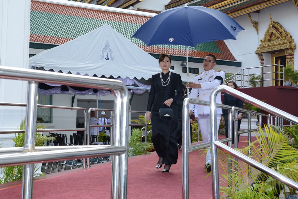 ทูลกระหม่อมหญิงอุบลรัตนราชกัญญา เสด็จในการพระพิธีธรรมสวดพระอภิธรรมพระบรมศพ ทูลกระหม่อมหญิงอุบลรัตนราชกัญญา เสด็จในการพระพิธีธรรมสวดพระอภิธรรมพระบรมศพ