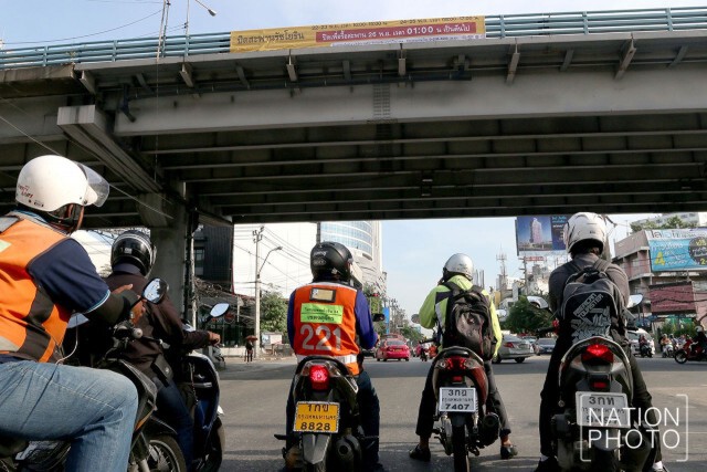 บรรยากาศช่วงเช้า ก่อนปิดสะพานข้ามแยกรัชโยธิน