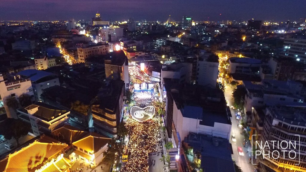 ภาพมุมสูง-หอการค้าไทย-จีน จัดกิจกรรม "ในหลวงในดวงใจชาวไทยจีน" ภาพมุมสูง-หอการค้าไทย-จีน จัดกิจกรรม "ในหลวงในดวงใจชาวไทยจีน"