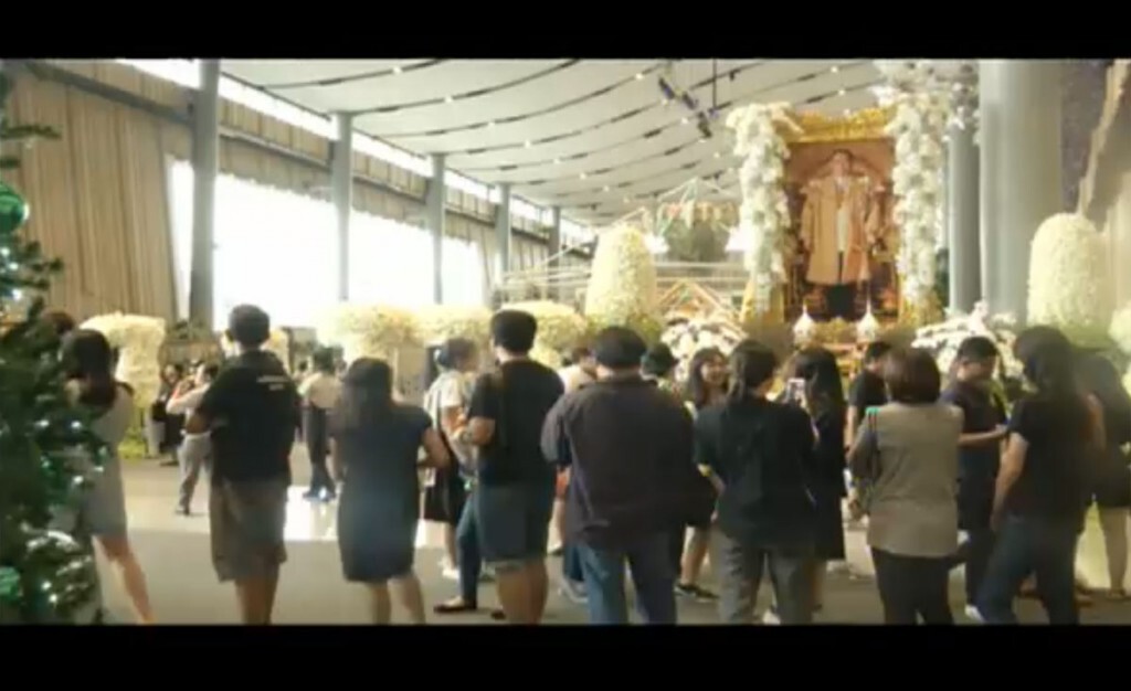 900 ภาพ ด้วยรักและภักดี