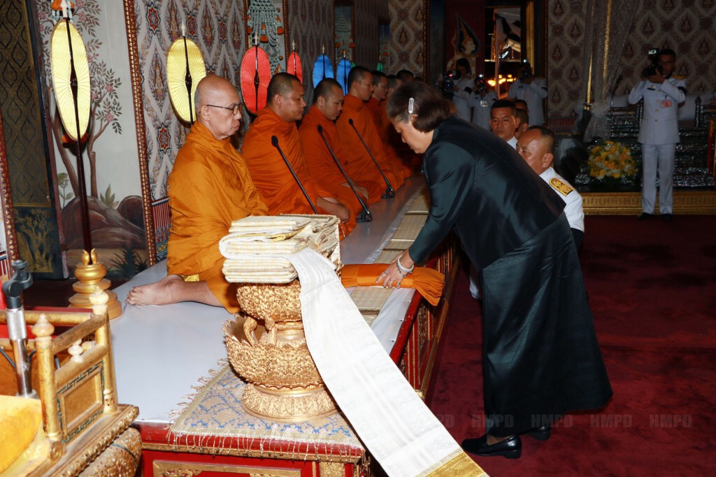 สมเด็จพระเทพฯ เสด็จฯพระพิธีธรรมสวดพระอภิธรรมพระบรมศพ สมเด็จพระเทพฯ เสด็จฯพระพิธีธรรมสวดพระอภิธรรมพระบรมศพ