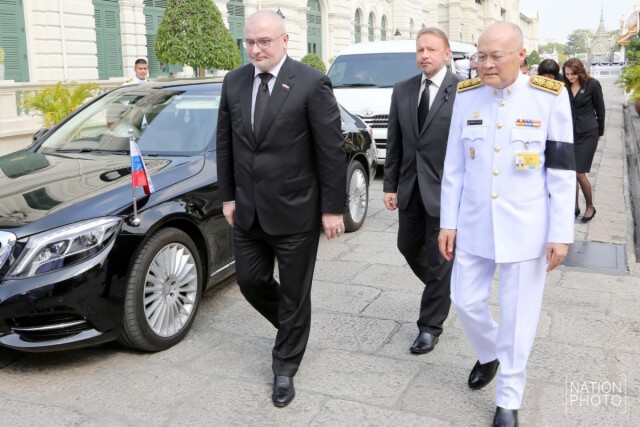 ผู้แทน ปธน.ปูติน เดินทางมาสักการะพระบรมศพ