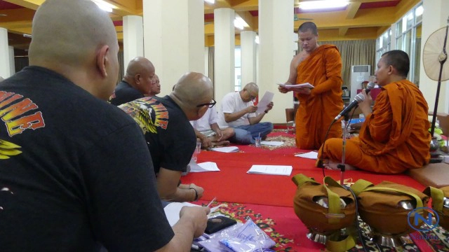 ศิลปินนักแสดงตลกและกลุ่มบิ๊กไบค์ เตรียมอุปสมบทหมู่ถวายเป็นพระราชกุศล