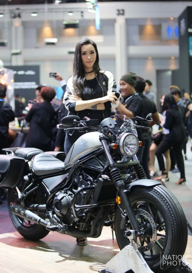 เรียบร้อย...สง่างาม พริตตี้ Motor Expo 2016