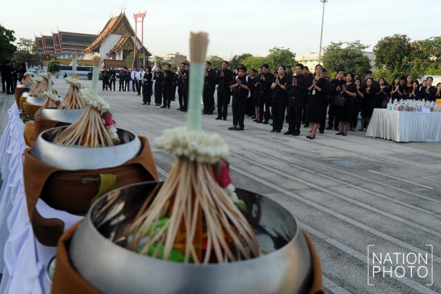 ขรก.กทม. ร่วมบำเพ็ญกุศลปัญญาสมวาร ณ ลานคนเมือง