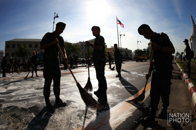 อัศวิน ร่วมกิจกรรม Big Cleaning "ทำดี เพื่อพ่อ"