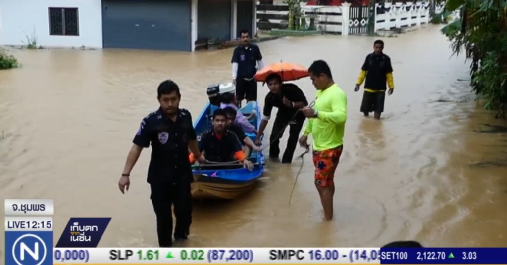 ผู้ว่าฯ ชุมพร เร่งช่วยเหลือหลังน้ำท่วมแล้ว 4 อำเภอ
