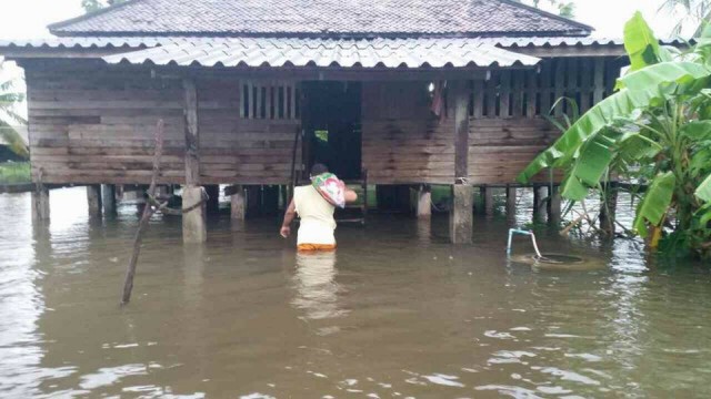 พระธรรมทูตอาสาจังหวัดสงขลา ลงพื้นที่เยี่ยมชาวบ้านน้ำท่วม