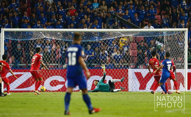 ภาพชุด "เมสซี่เจ" ซัดลูก 4 ย้ำชัย ไทย-เมียนมาร์