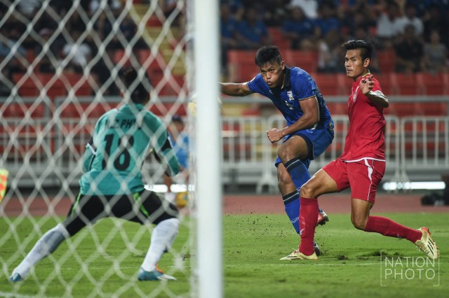 ภาพชุด "ปีโป้" กับลูกแรกในนามทีมชาติ!