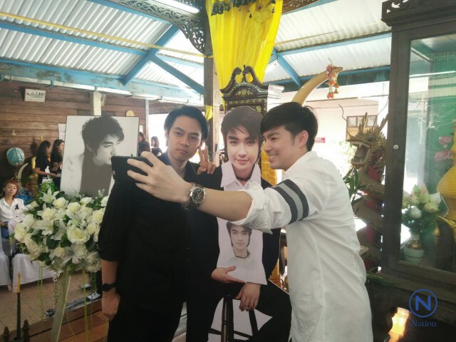 9 ปีไม่เคยลืม...
"แดน-บีม" ร่วมทำบุญครบรอบการจากไป  9 ปี ของ" บิ๊ก D2B"