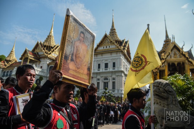 ชนเผ่าลัวะ 1,800 คน เข้าสักการะพระบรมศพ