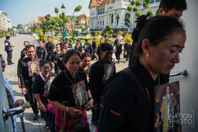 ชนเผ่าลัวะ 1,800 คน เข้าสักการะพระบรมศพ