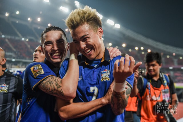 แข้งช้างศึก ขอบคุณแฟนบอล หลังจบเกม ชนะ เมียนมาร์ 4-0