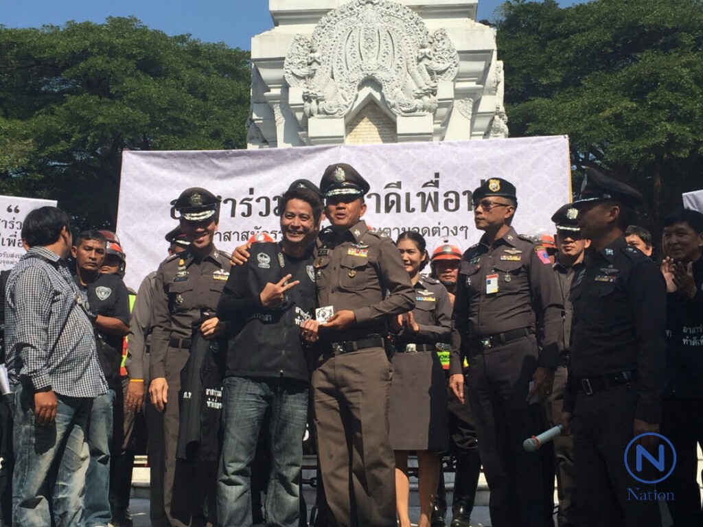 "ศานิตย์" จับมือ กลุ่มปลดแอก2ล้อ เปิดโครงการ "อาสาร่วมใจ ทำดีเพื่อพ่อ" บริการรับส่งปชช.ฟรี 24 ชม. "ศานิตย์" จับมือ กลุ่มปลดแอก2ล้อ เปิดโครงการ "อาสาร่วมใจ ทำดีเพื่อพ่อ" บริการรับส่งปชช.ฟรี 24 ชม.