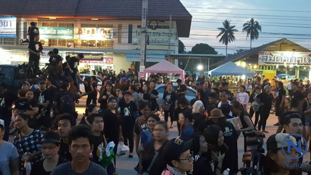 ภาพชุด ประชาชนชาวบางสะพาน ร่วมต้อนรับ "ตูน บอดี้สแลม"
สรุปยอดบริจาคกว่า 63 ล้านบาท