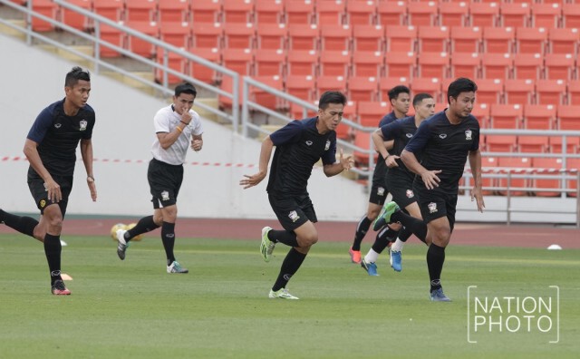 "ทัพช้างศึก" ลงซ้อมเตรียมดวลอินโดฯ ศึกซูซูกิ คัพ 2016 รอบชิงชนะเลิศ