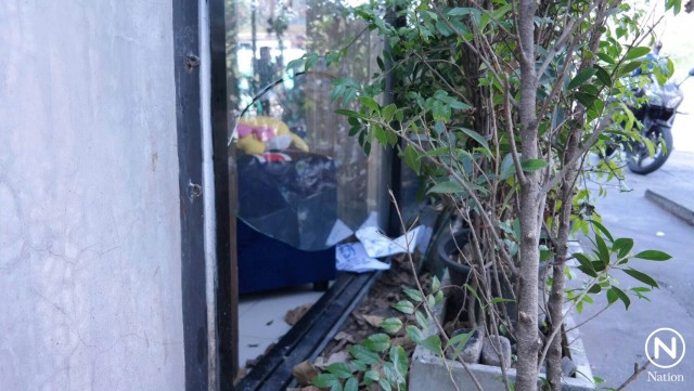 งัดร้านอาหารอดีตผู้จัดการ "ฟิล์ม รัฐภูมิ" ถูกฉกทรัพย์ร่วมแสน คนร้ายโยนเครื่องคิดเงินทิ้งตลาด