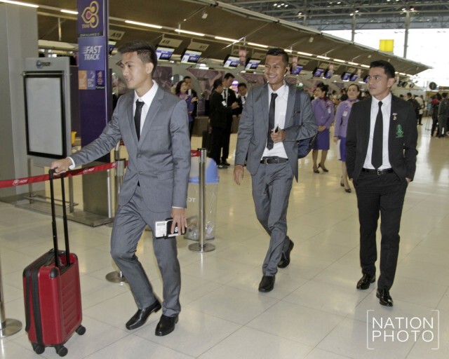ทัพนักเตะทีมชาติไทย ออกเดินทางสู่ประเทศอินโดนีเซียแล้ว