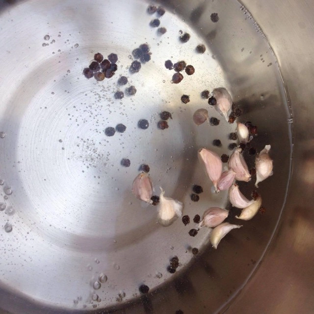 ครัวน้าคม : ต้มจืดกะหล่ำปลีซี่โครงหมูเห็ดหอม เมนูหน้าหนาวกะหล่ำปลีหวานกับซุปซี่โครงหมูร้อนๆ