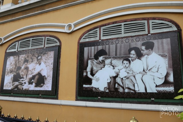 ร.ร.สวนกุหลาบวิทยาลัย จัดแสดงภาพพระราชกรณียกิจกว่า 50 ภาพ รำลึกต่อในหลวง ร.๙