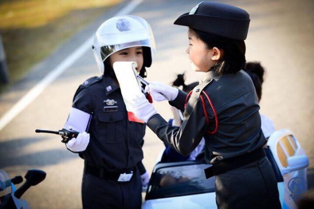 จราจรเชียงใหม่ไอเดียเก๋
สร้างวินัยเด็ก สะท้อนผู้ใหญ่ให้เคารพกฎลดอุบัติเหตุ