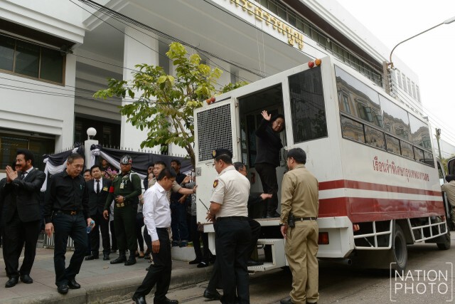 ส่งฟ้อง! แกนนำนปช. 19 ราย ข้อหาฝ่าฝืนคำสัง คสช.  ห้ามชุมนุมทางการเมือง เกิน 5 คนขึ้นไป