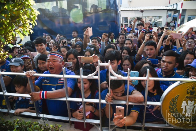 "ทัพช้างศึก" ไหว้ศาลเอาฤกษ์เอาชัย