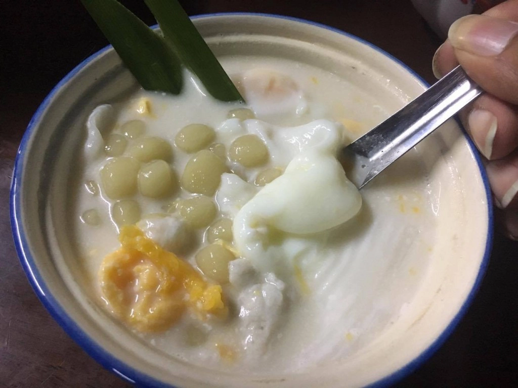 ครัวน้าคม : บัวลอยทุเรียนกวนมะพร้าวอ่อนไข่หวาน