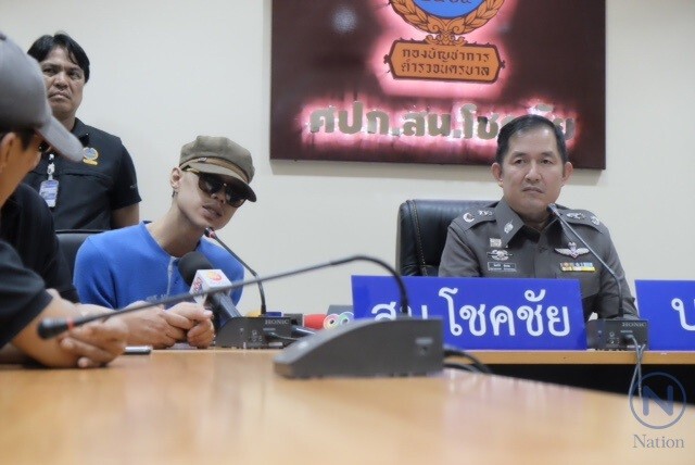 รวบแล้ว! หนุ่มรุ่นพี่ทำร้ายสาวพริตตี้หวังข่มขืน
เจ้าตัวโมโหกำมือตบหน้าระหว่างชี้ตัว
