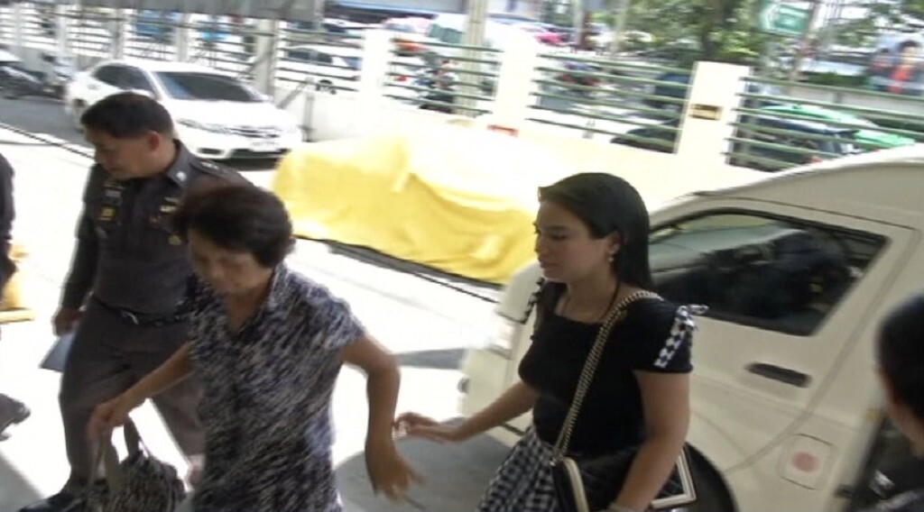 19-12-59 เก็บตกเที่ยง : ประหารหมอนิ่มจ้างฆ่าเอ็กซ์ จักรกฤษณ์ 19-12-59 เก็บตกเที่ยง : ประหารหมอนิ่มจ้างฆ่าเอ็กซ์ จักรกฤษณ์