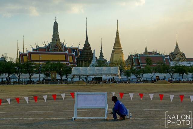 เจ้าหน้าที่สำรวจและวางผัง เตรียมความพร้อม ก่อสร้างพระเมรุมาศ