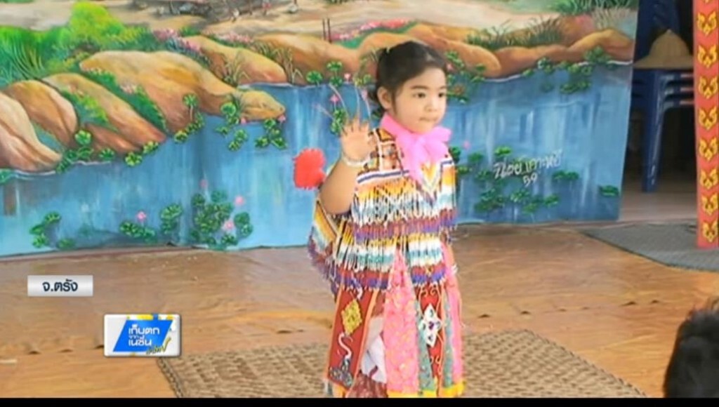 สุดทึ่งหนูน้อยแค่ 3 ขวบรำมโนราห์คล่องแคล่ว สุดทึ่งหนูน้อยแค่ 3 ขวบรำมโนราห์คล่องแคล่ว