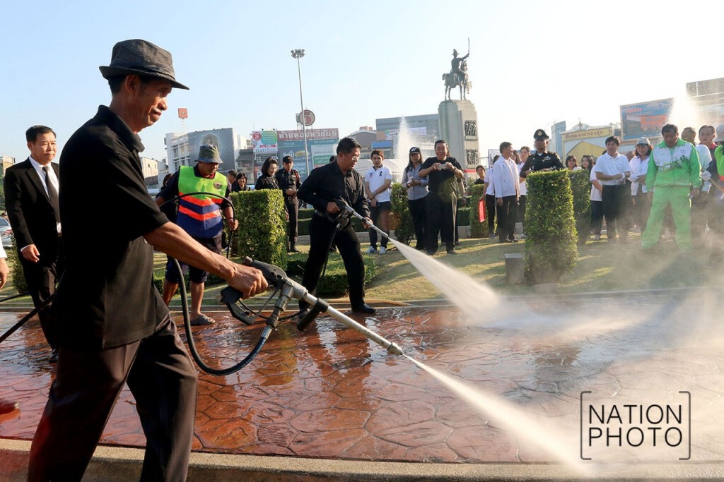 กลุ่มเขตกรุงธนเหนือ Big cleaning
ลานพระบรมราชานุสาวรีย์ฯ พระเจ้าตากสิน ร่วมสร้างกรุงเทพฯ เมืองสะอาด