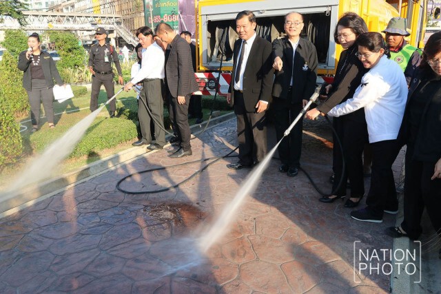 กลุ่มเขตกรุงธนเหนือ Big cleaning
ลานพระบรมราชานุสาวรีย์ฯ พระเจ้าตากสิน ร่วมสร้างกรุงเทพฯ เมืองสะอาด