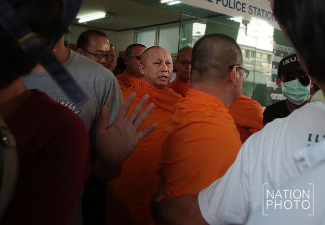 ปล่อยตัวรักษาการแทนเจ้าอาวาสวัดพระธรรมกาย หลังรับทราบข้อกล่าวหาแล้ว 19 คดี