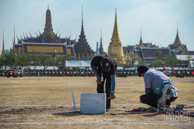 จนท.ครอบหมุดกำหนดจุดจัดสร้างพระเมรุมาศฯ ทั้ง 9 หมุด