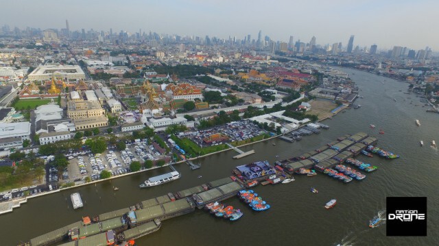 ขบวนเรือน้อมถวายความอาลัยรำลึกในพระมหากรุณาธิคุณ ในหลวง ร.๙