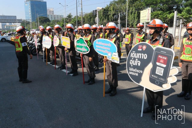 ภาพชุดโครงการ "เมาไม่ขับ ง่วงไม่ขับ เร็วไม่ขับ กลับบ้านปลอดภัย จากใจตำรวจวิภา"