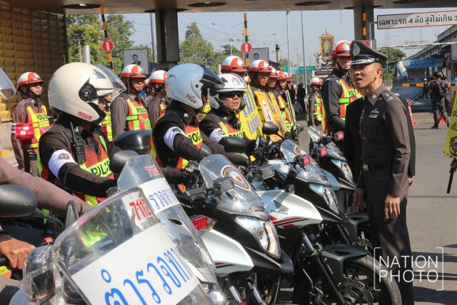 ภาพชุดโครงการ "เมาไม่ขับ ง่วงไม่ขับ เร็วไม่ขับ กลับบ้านปลอดภัย จากใจตำรวจวิภา"