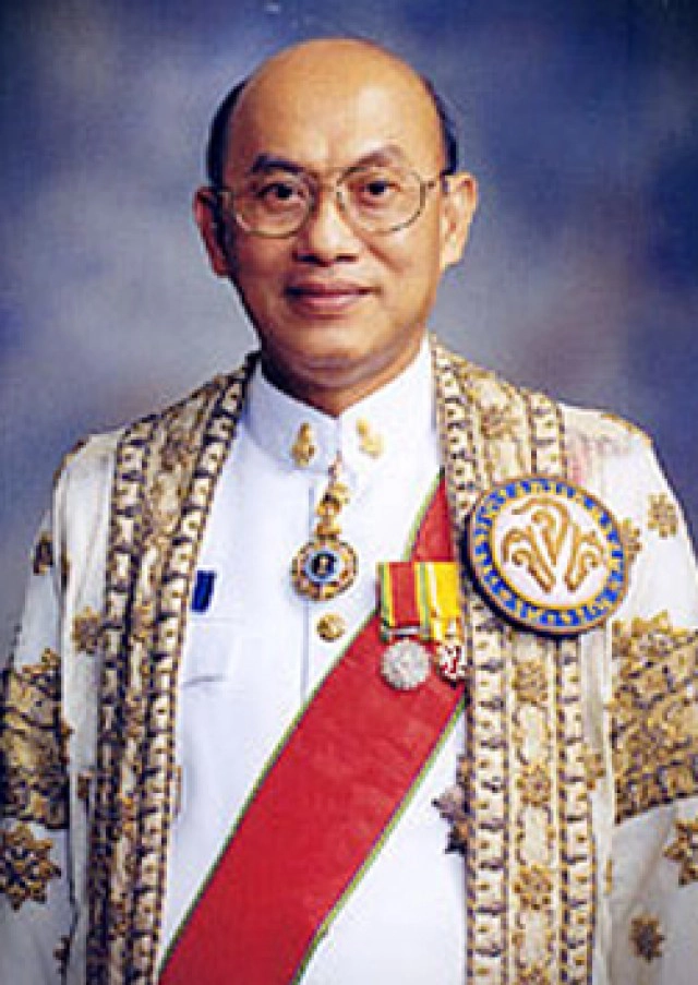 14 องคมนตรี รับใช้เบื้องพระยุคลบาท รัชกาลที่ 10