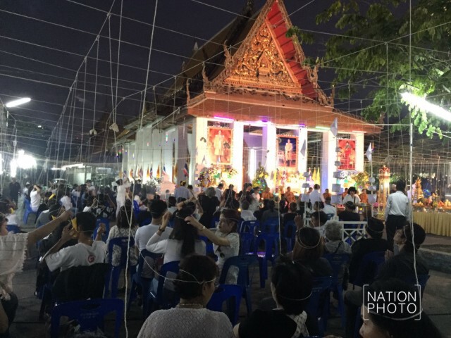 ปชช.ร่วมสวดมนต์ข้ามปี ที่โบสถ์วัดมหาบุศย์ (แม่นาค)