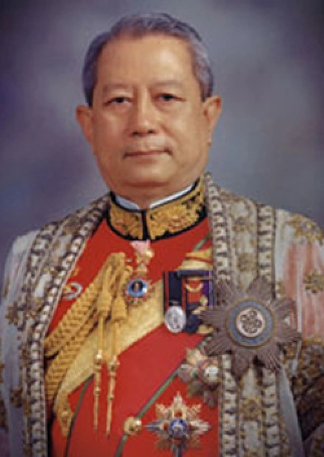 14 องคมนตรี รับใช้เบื้องพระยุคลบาท รัชกาลที่ 10