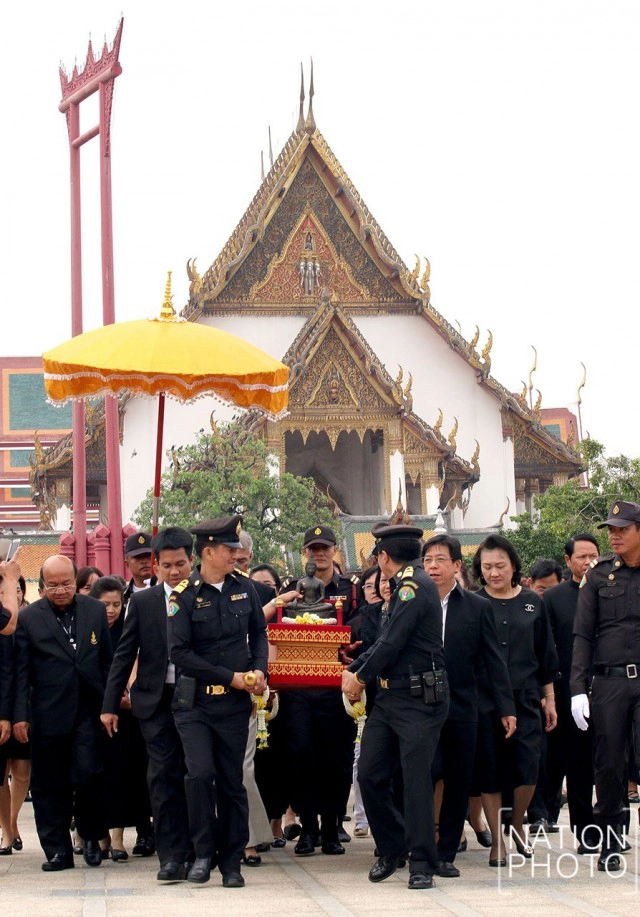 อัญเชิญพระพุทธนวราชบพิตร ไปประดิษฐานบนมณฑป ลานคนเมือง