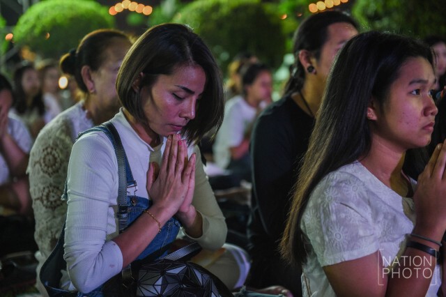 ร่วมสวดมนต์ข้ามปี ที่วัดอรุณฯ