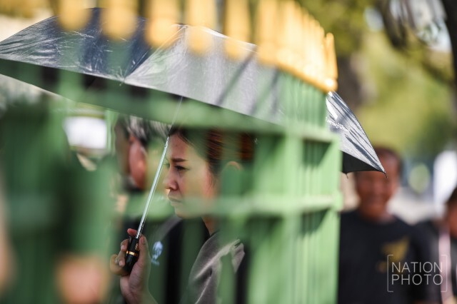 พสกนิกรเดินทางเข้าสักการะพระบรมศพ (2 ม.ค.60)