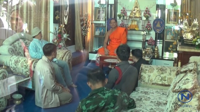 ชาวบ้านประท้วงขับไล่!
เจ้าอาวาสวัดคูหาสวรรค์
บริหารเงินวัดไม่โปร่งใส